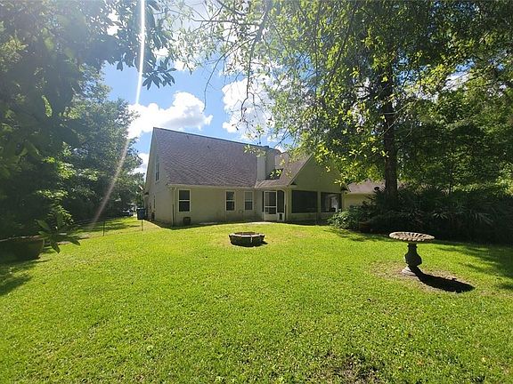 3rd image of 23 Sugarberry Ct