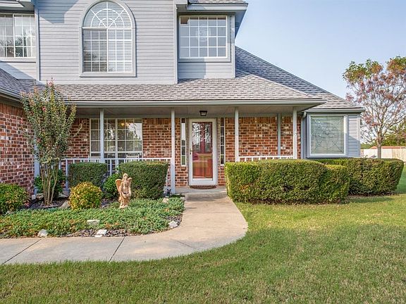 3rd image of 4919 Pebble Creek Dr