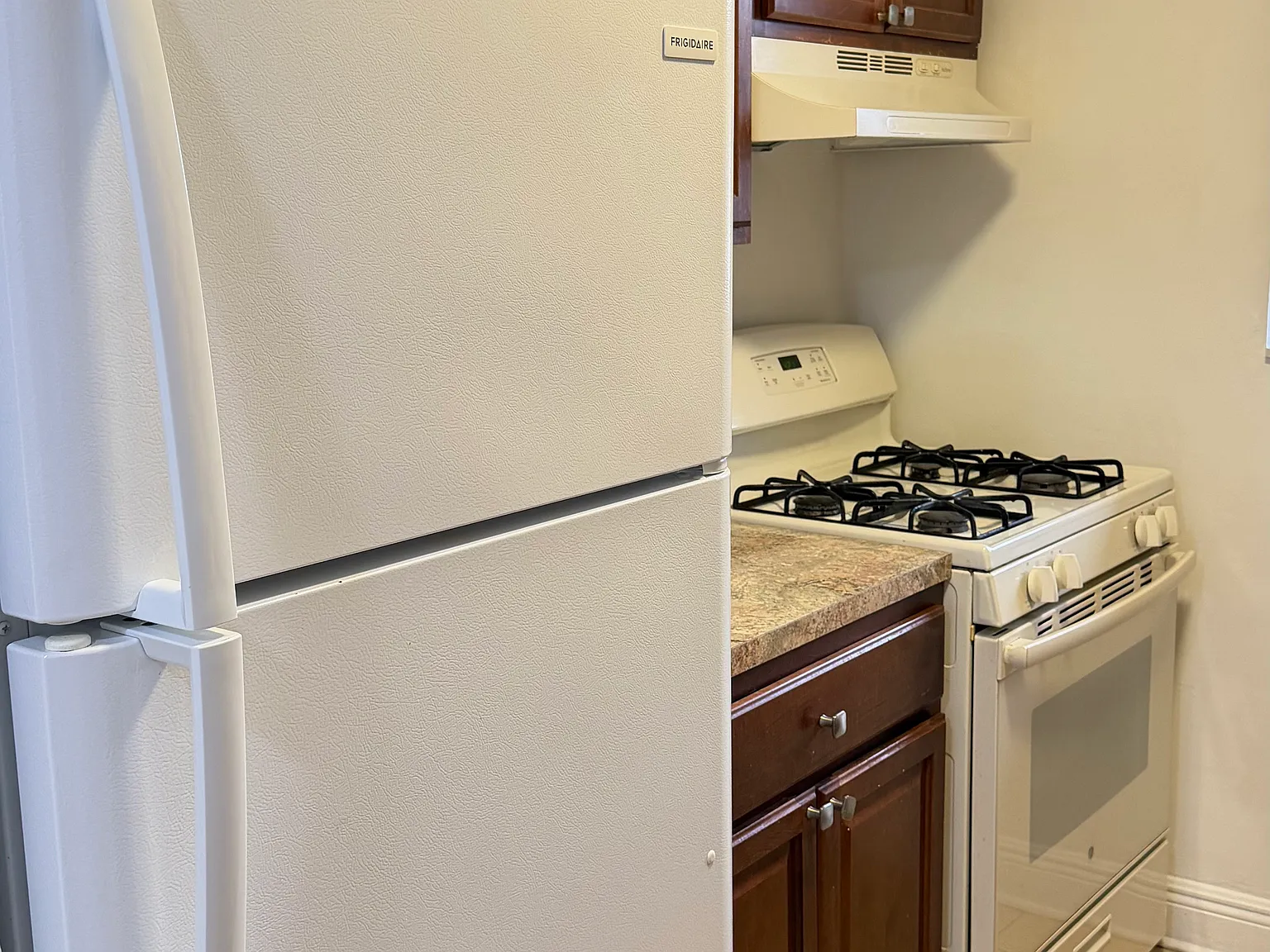 1 bed, 616 sqft, $1,750 — Photo 3