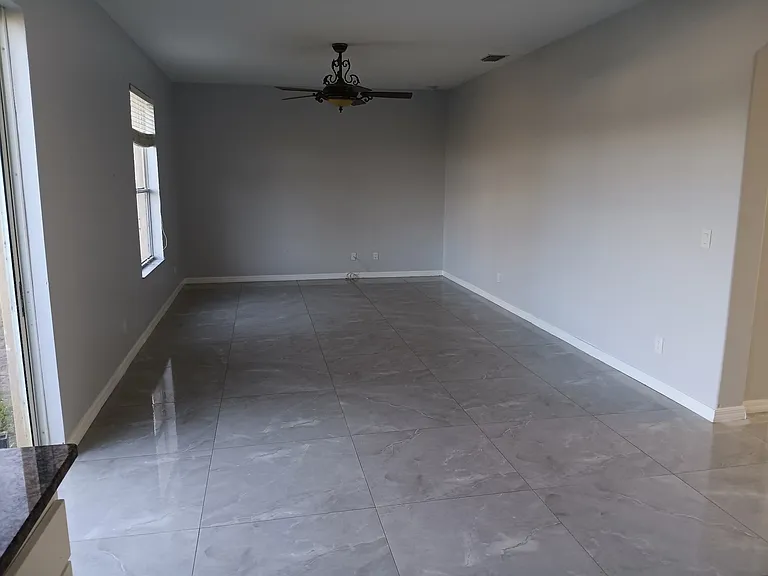 823 Eisenhower Blvd — Photo 10