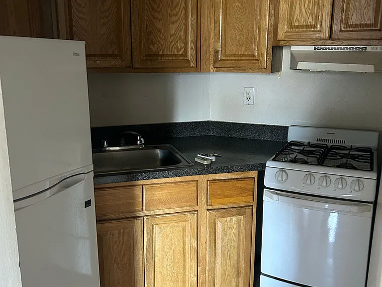 1729 1st Ave #6E — Photo 5