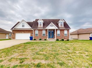 4110 Bluegrass Dr, Sedalia, MO 65301
