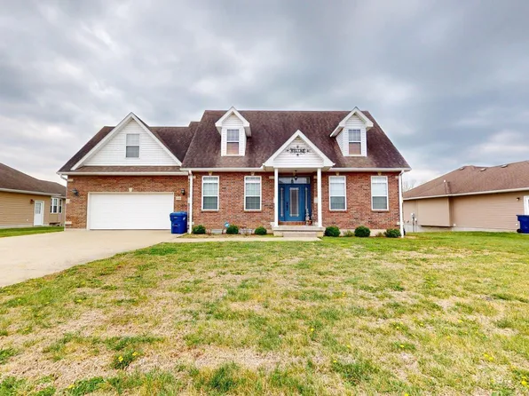 4110 Bluegrass Dr, Sedalia, MO 65301