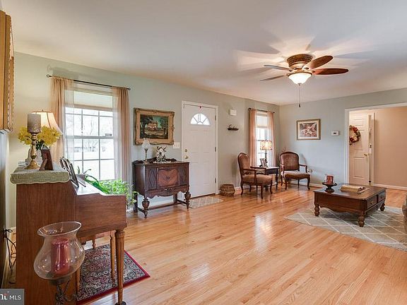 Living Room view to Master Wing