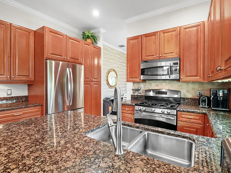 4496 Hickory Dr — Photo 14