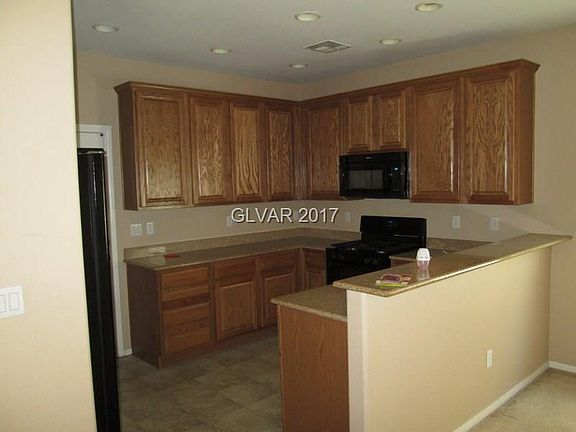 4th image of 8141 Satin Carnation Ln