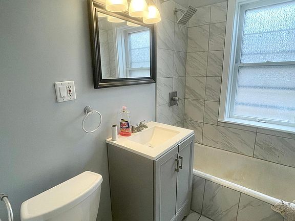 4th image of 1618 N Tripp Ave #3W