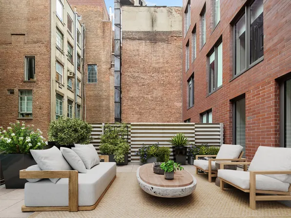 210 Lafayette Street 2E image 3 of 9