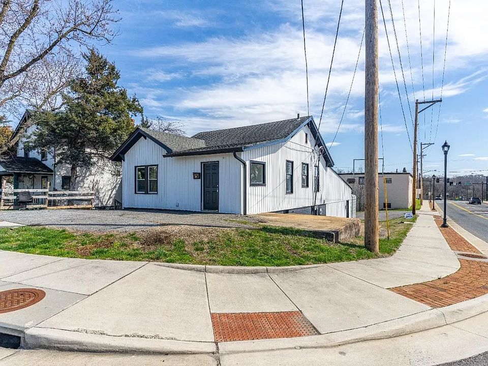1st image of 1718 15th St #2