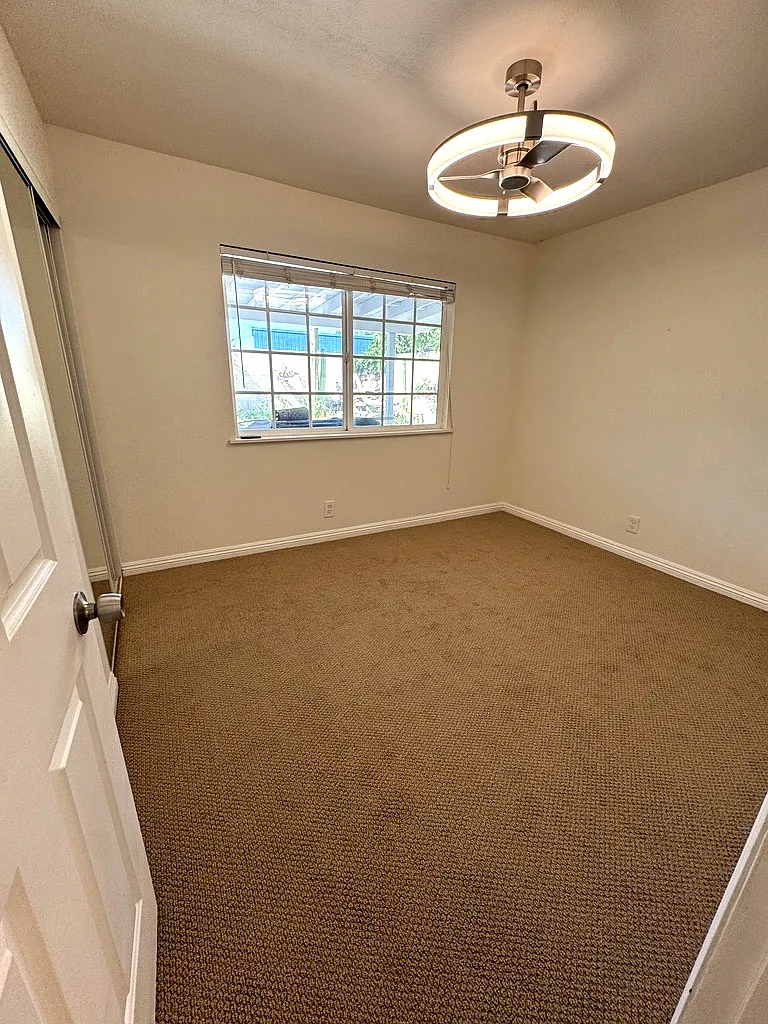 Building Photo - 5501 Stardust Dr