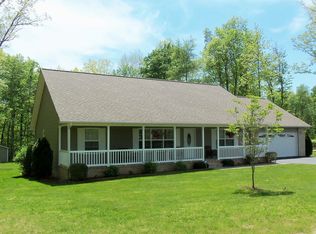 1793 W Creston Rd, Crossville, TN 38571