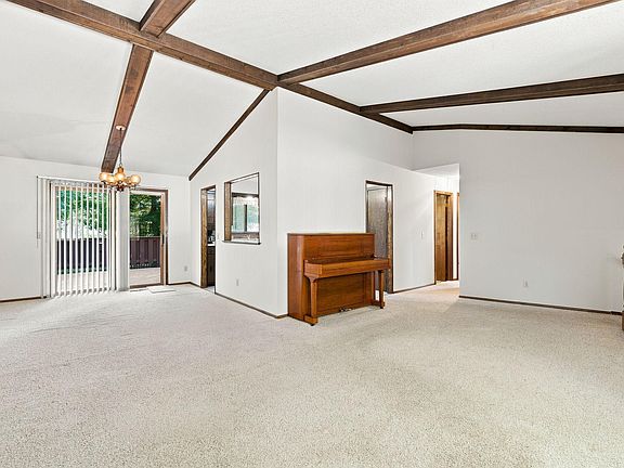 5th image of 936 97th Ln NE