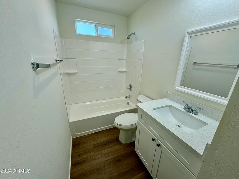 1106 E Yuma St #1 — Photo 8