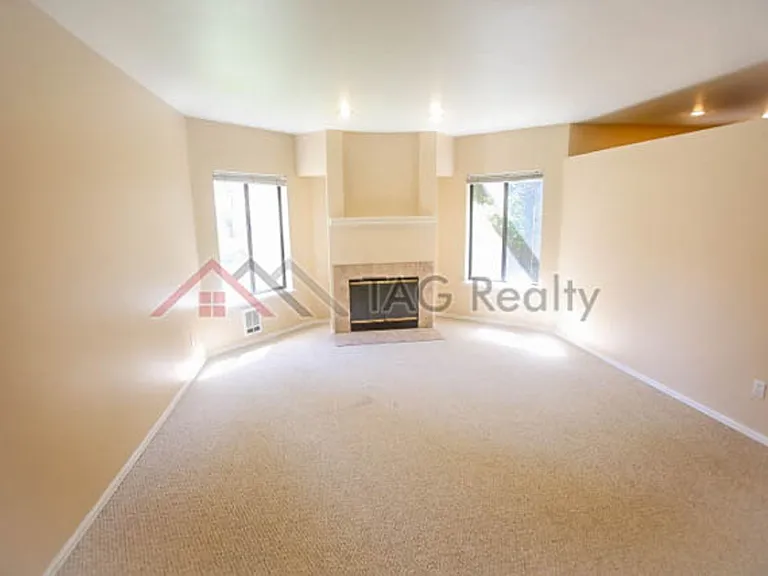 9009 Avondale Rd NE #E109 — Photo 9