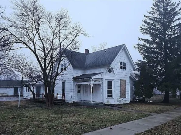 241 W Indiana Ave, Upland, IN 46989