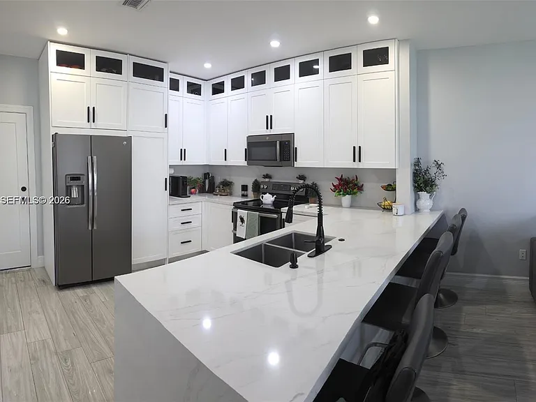 680 NW 159th Ave — Photo 8
