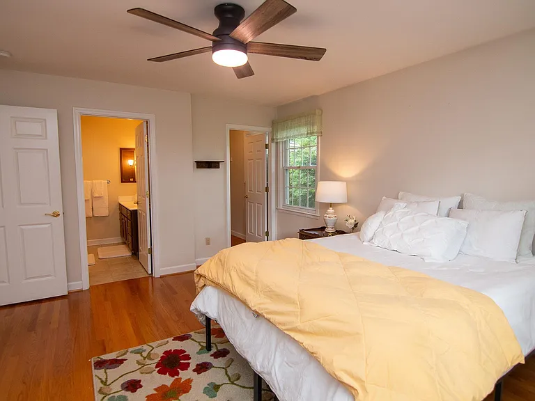 1313 Grove Rd — Photo 14