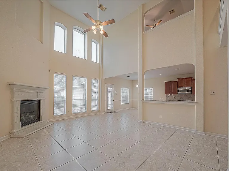 3218 Twinmont Ln — Photo 9