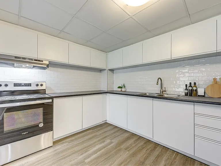 43 Ormond St S #409 — Photo 2