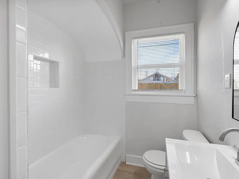 1118 Elliston St — Photo 20