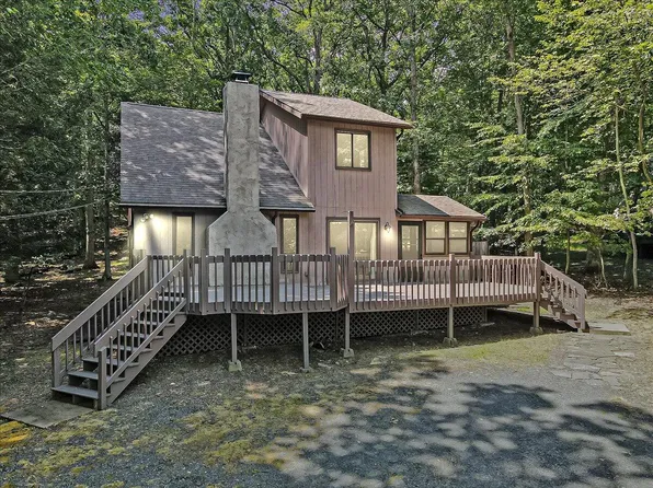 5913 Decker Rd, Bushkill, PA 18324
