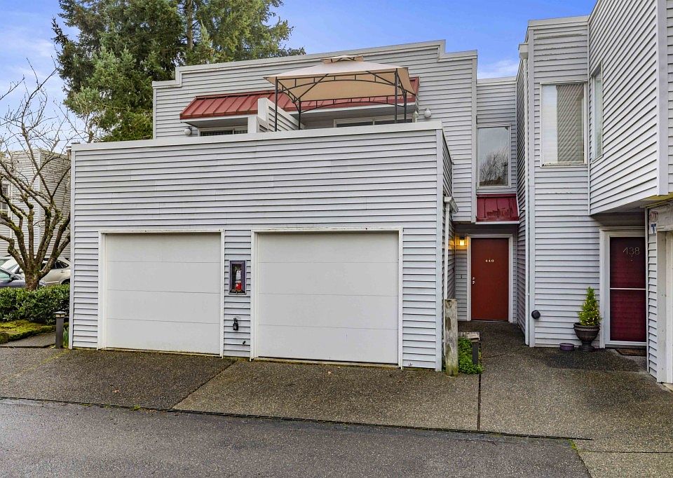 1st image of 440 4th Ave #440