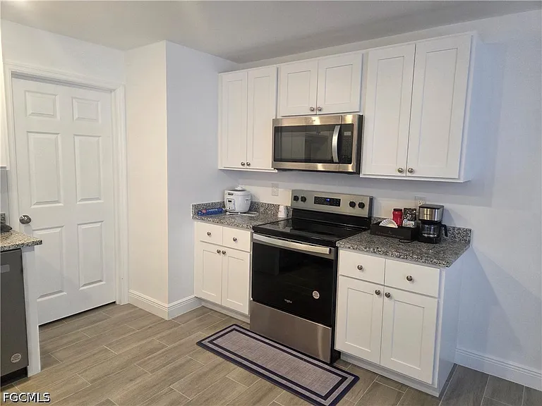 2156 Edison Ave — Photo 8