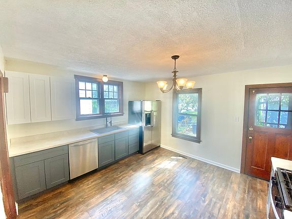 4th image of 7114 Drury Ln #7114