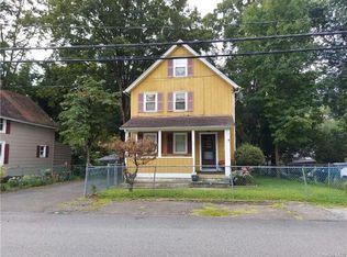57 6th St, Hillburn, NY 10931