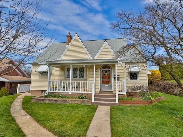 2359 S Law St, Allentown, PA 18103