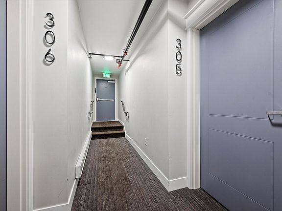 3rd image of 1440 N Clarkson St #305
