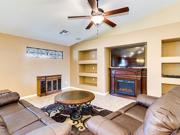 5th image of 43372 W McCord Dr
