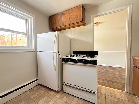 4th image of 48 Linda Dr APT 4