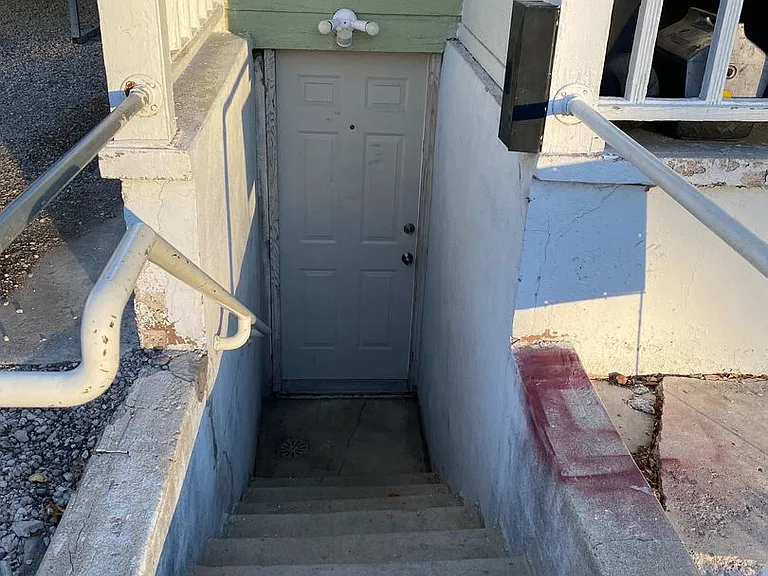 140 N 200 E — Photo 7