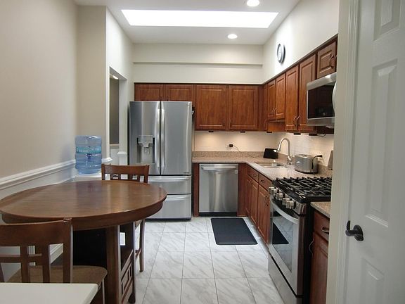 4th image of 17825 Cameron Pkwy
