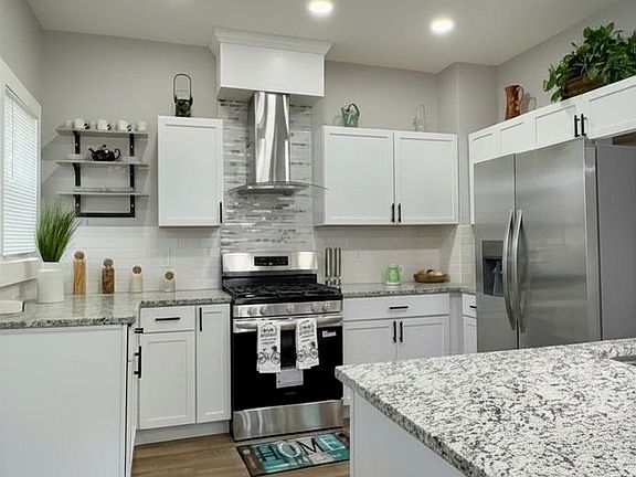 3rd image of 3466 Townsend St