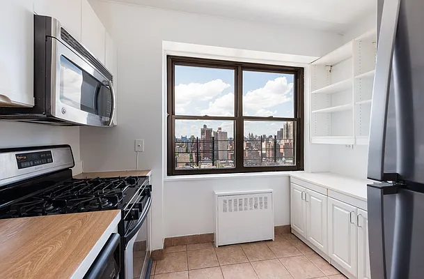 Rented by Brown Harris Stevens | media 30