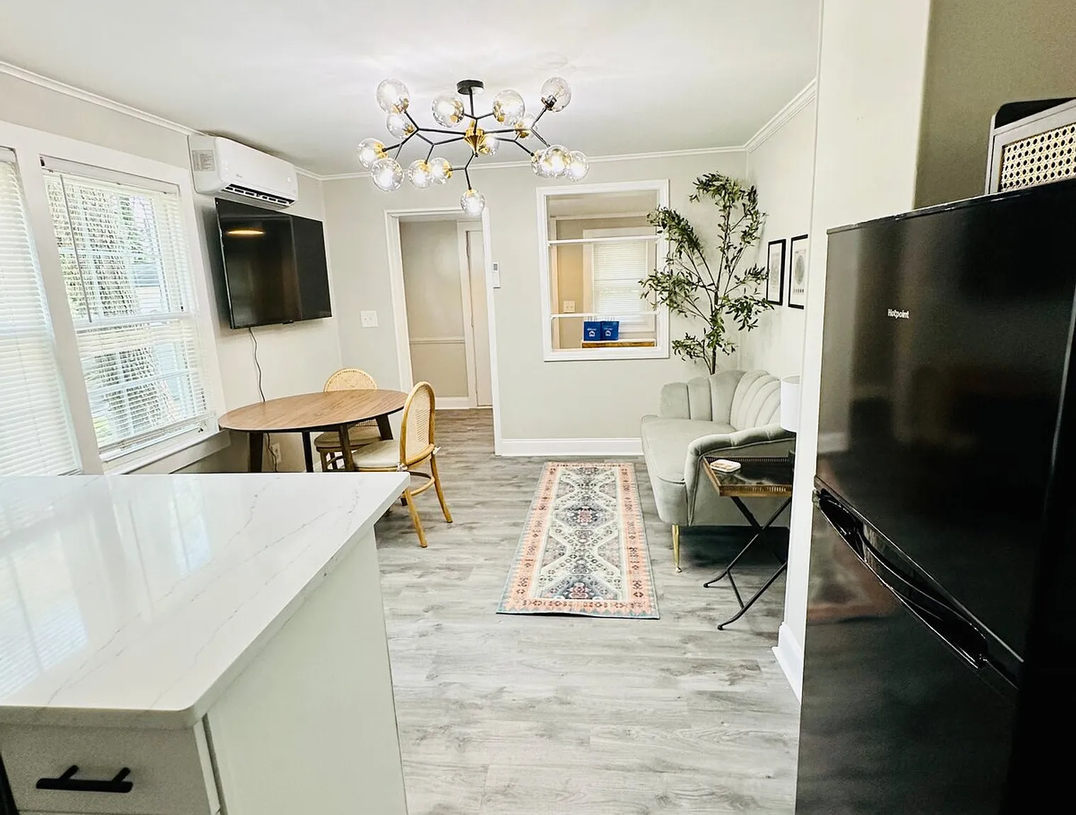 1 bed, 1.0 bath, $2,145 — Photo 3