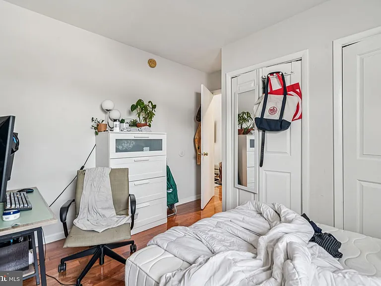 1917 Spring Garden St #5 — Photo 5