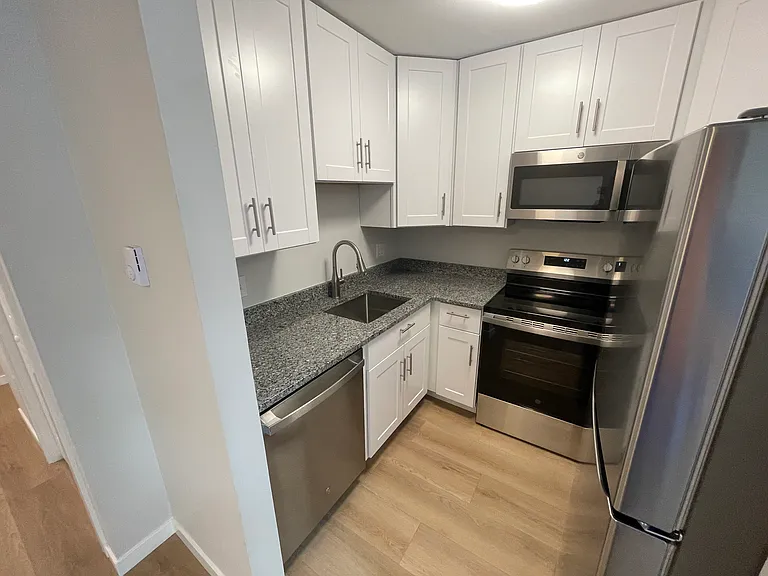 279 Redstone Hill Rd #58 — Photo 2