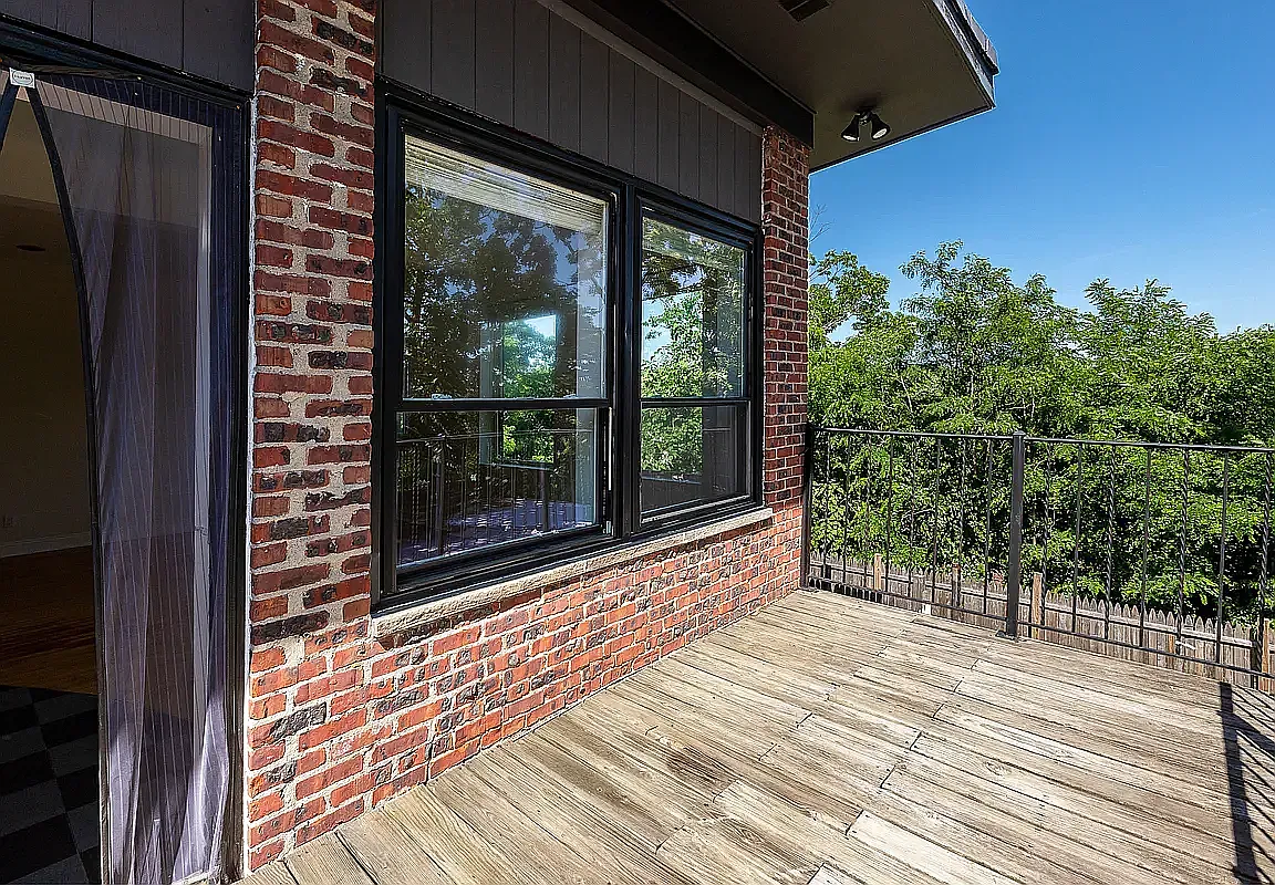 5420 Sylvan Avenue — Photo 2