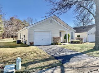 4 Sequoia Ct, Barnegat, NJ 08005