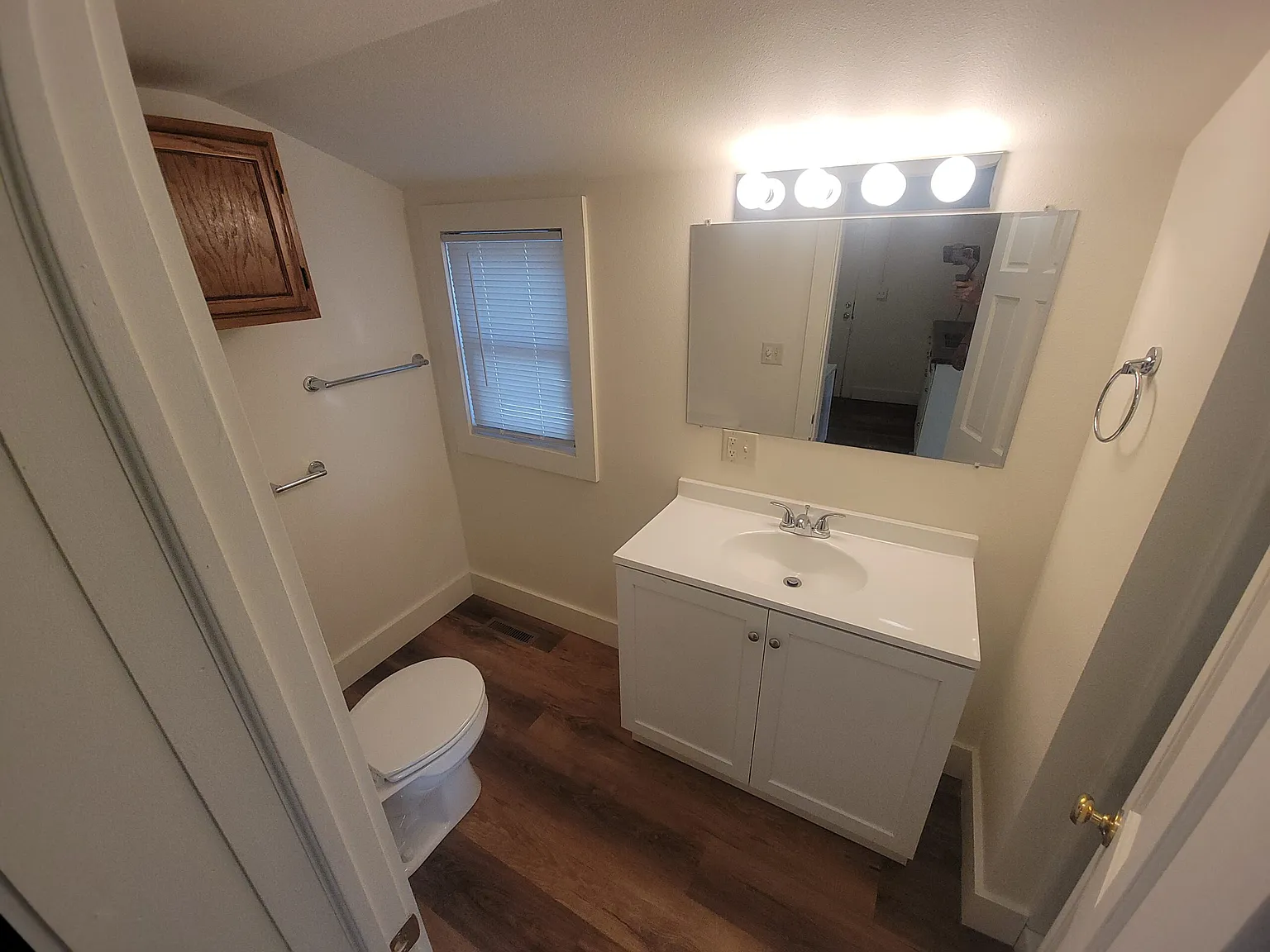 4 bed, 1.5 bath, $1,920 — Photo 3