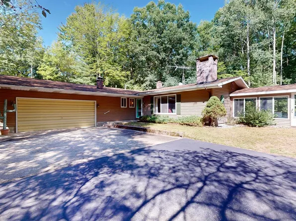 3175 Tower Hill Rd, Houghton Lake, MI 48629