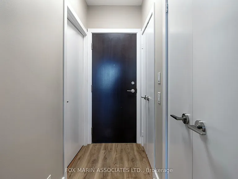 112 George St S #S403 — Photo 17