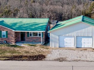 255 Booth Rd, Pine Ridge, KY 41360