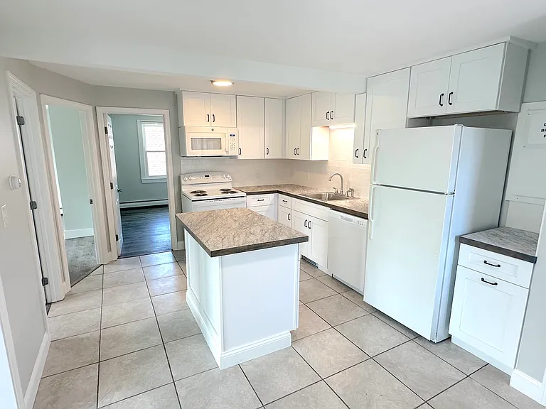 168 Alfred St #201 — Photo 7