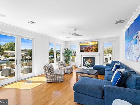 5th image of 156 Marina Blvd