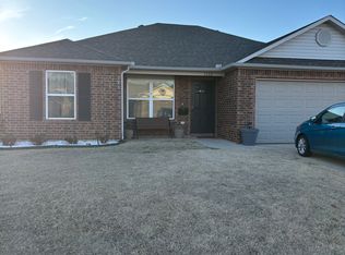 1200 Limestone Dr, Noble, OK 73068