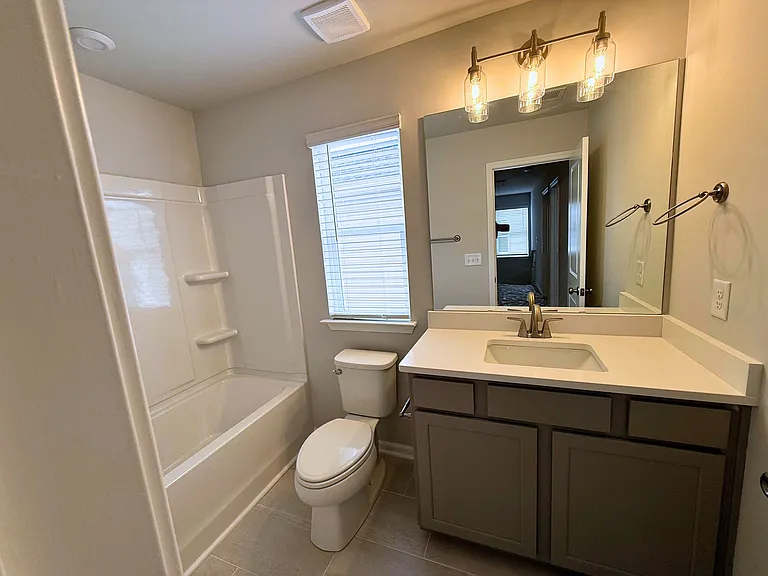 144 Gervais Cir — Photo 26